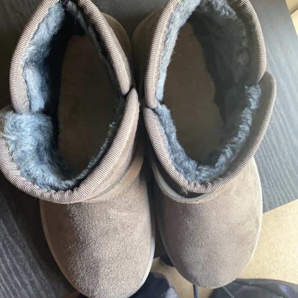 Gray boots - Picture 6 of 6